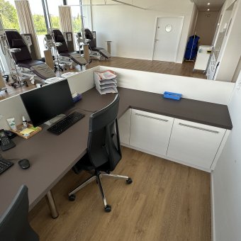 81-cabinet