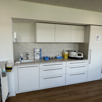83-cabinet